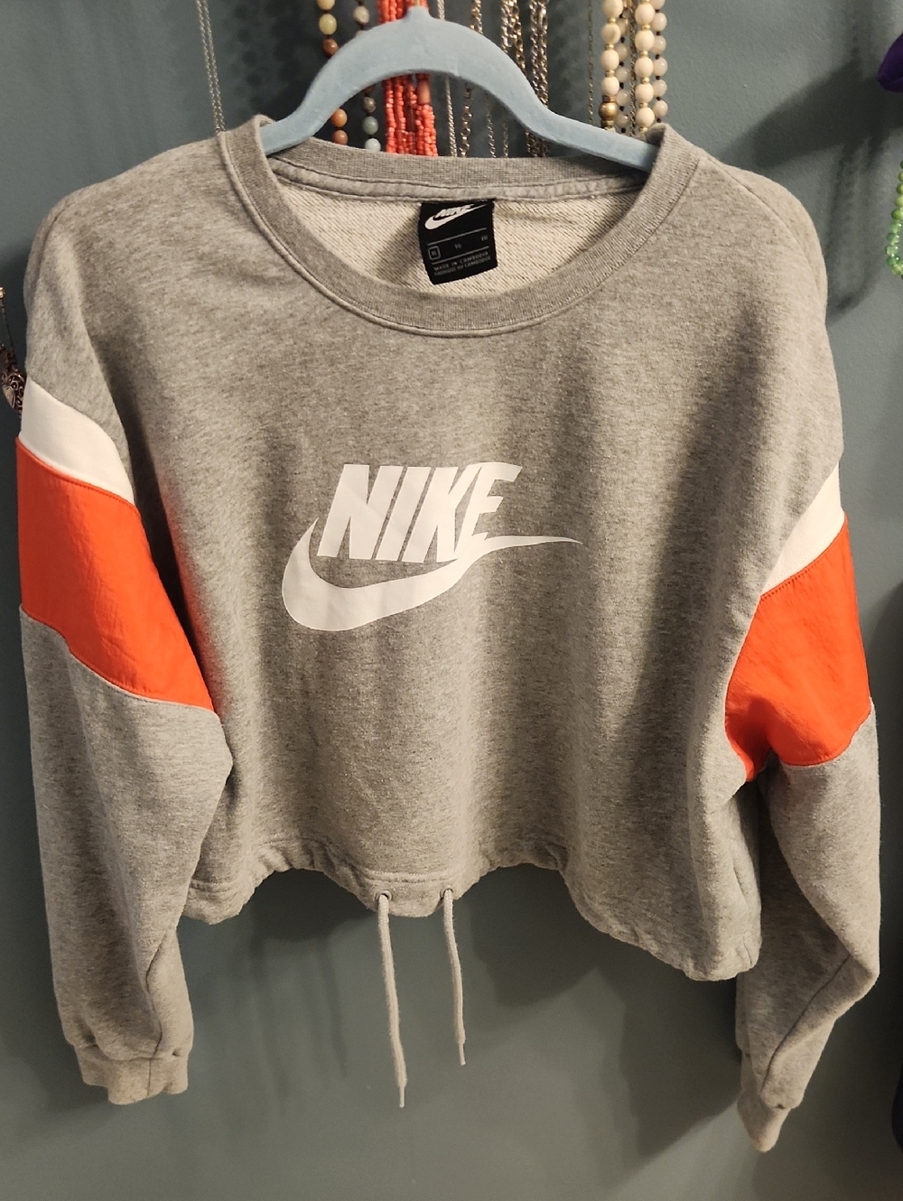Nike Women's Gray Cropped Crewneck Sweatshirt with Orange Sleeve Panels